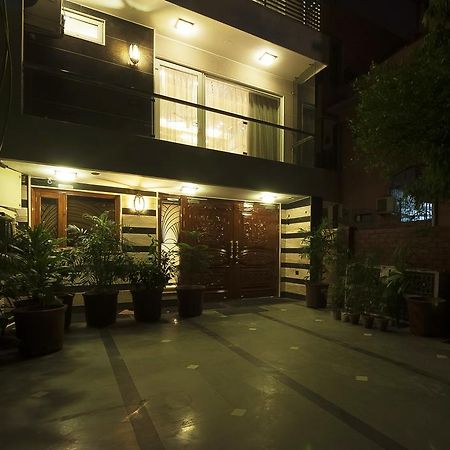 Wood Castle Grand Hotel New Delhi Exterior photo